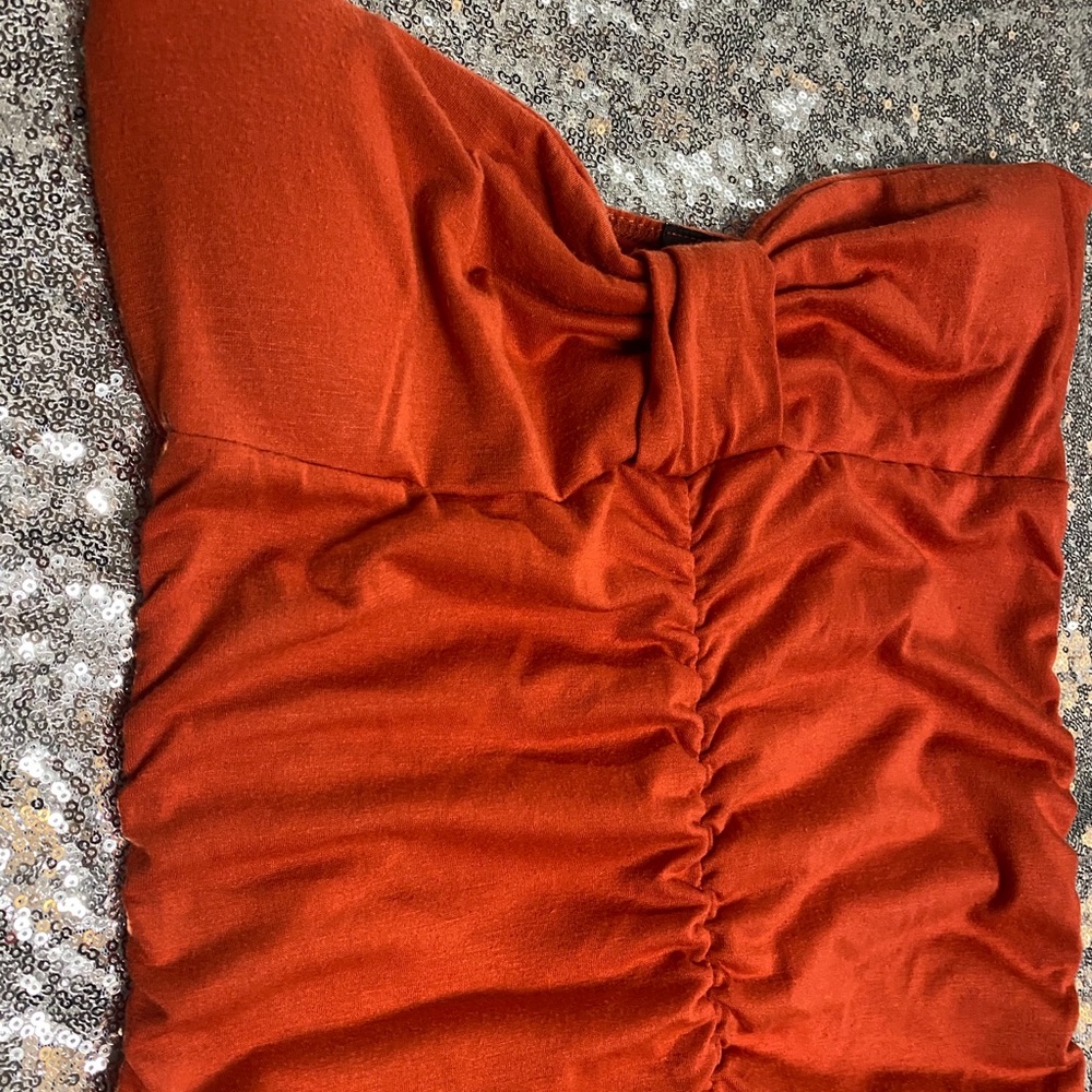Red bodycon dress